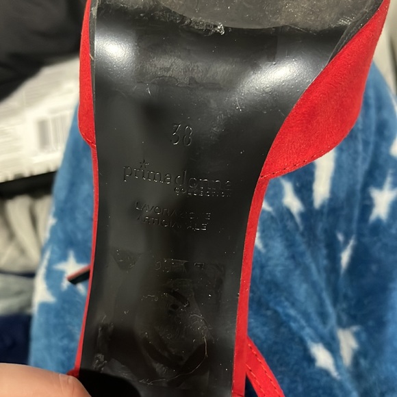 Red pointy toe heels - Picture 5 of 5